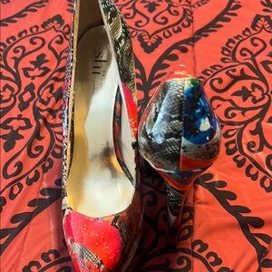 Shi by JOURNEYS Red and Blue High Heels